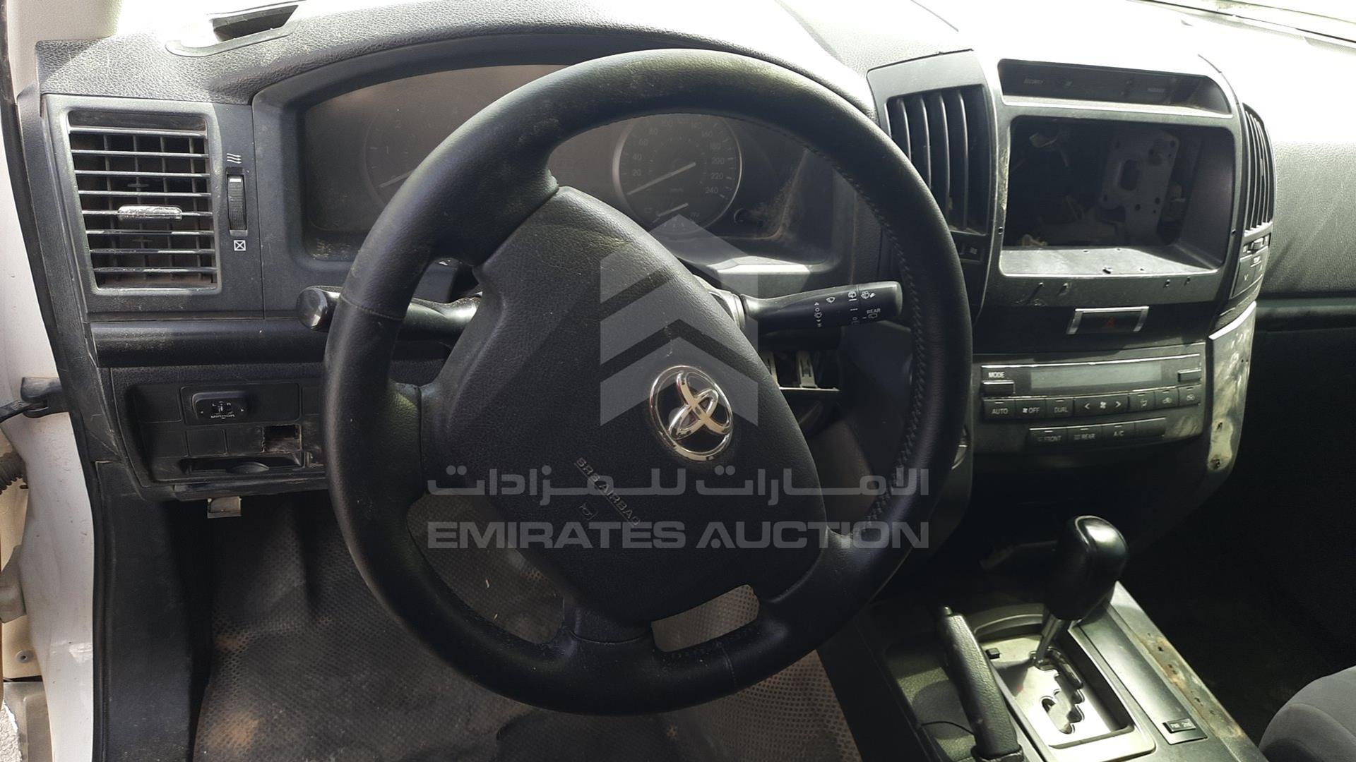 2011 TOYOTA LAND CRUISER VIN: JTMDU09J9B4034810