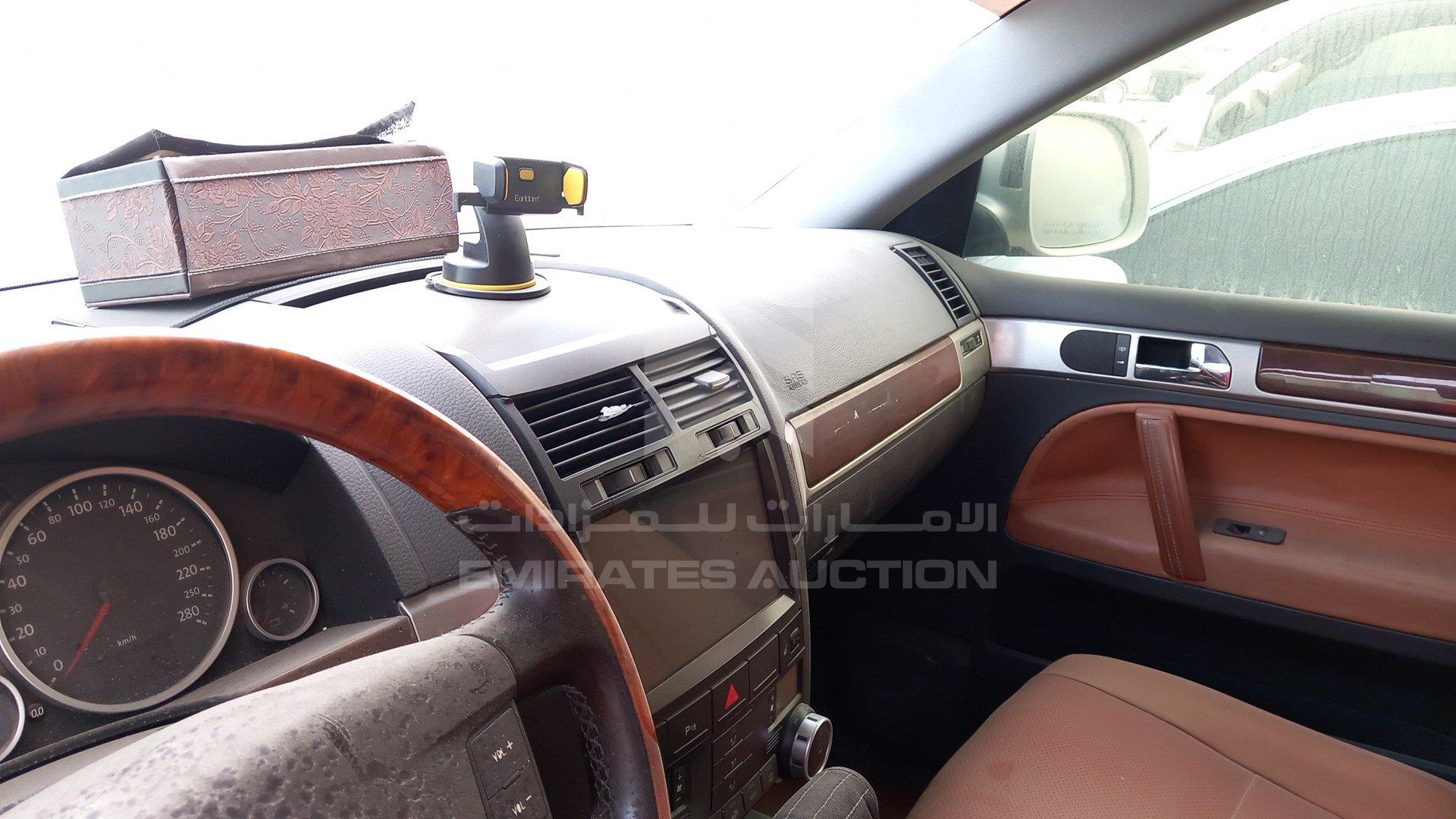 WVGAL27L19D000842 - 2009 Volkswagen Touareg - #453462