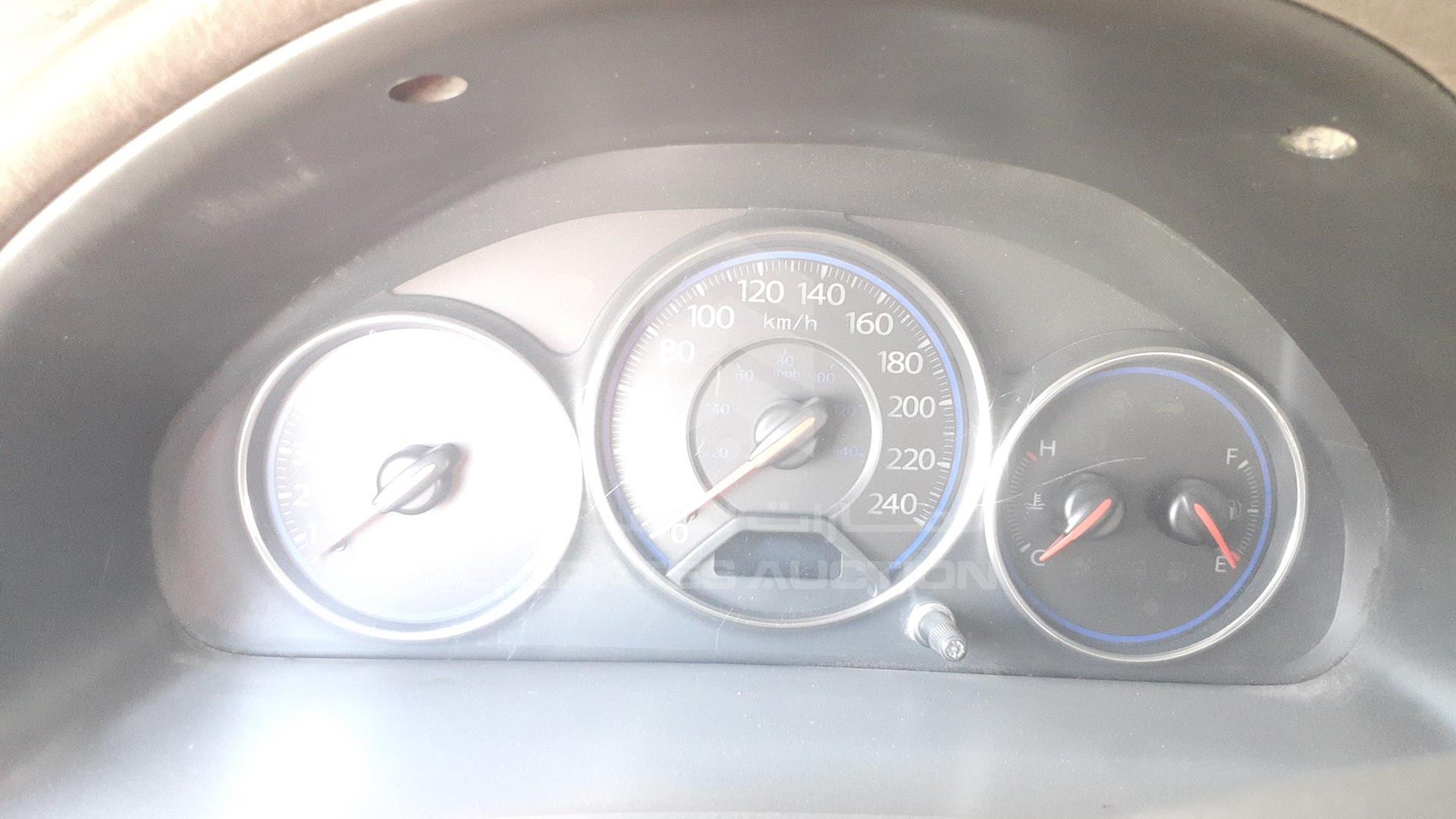 2004 HONDA CIVIC VIN: JHMES16674S400003