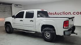 2011 GMC Sierra — Rear Left Angle — Photo 6 — Thumbnail