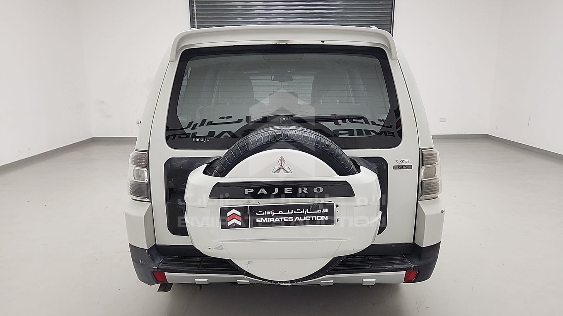 2009 MITSUBISHI PAJERO VIN: JMYLRV93W9J710845