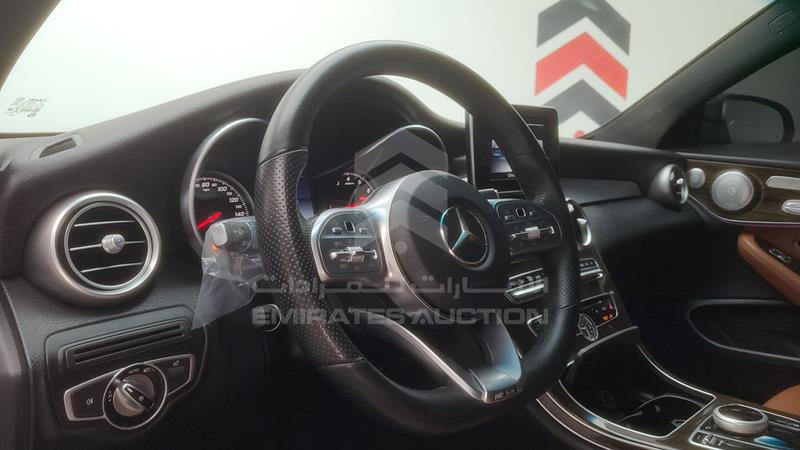 WDDWJ4JB4HF383700 Auction: EmiratesAuction Lot: 406062 WDDWJ4JB4HF383700 Mercedes C 300 2017 BLUE Photo 18