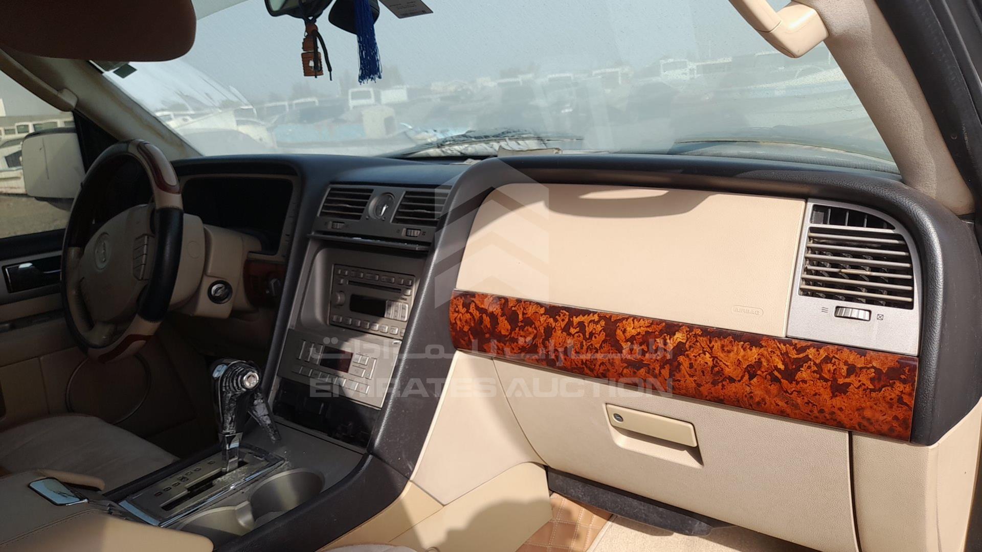 2005 LINCOLN NAVIGATOR VIN: 5LMFU28505LJ23998