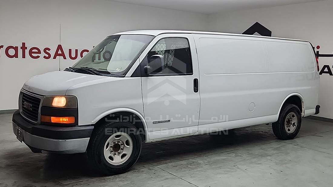 2006 GMC 2500 — Front Left Angle — Photo 5