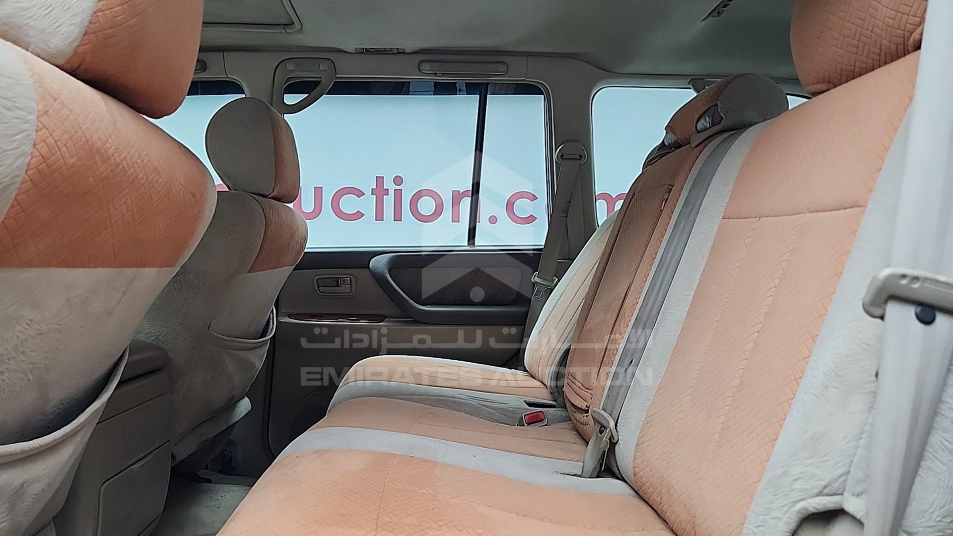 2001 TOYOTA LAND CRUISER VIN: JTEHT05J112007472