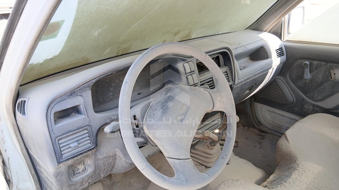 2000 Isuzu KB — Full Dashboard View — Photo 15