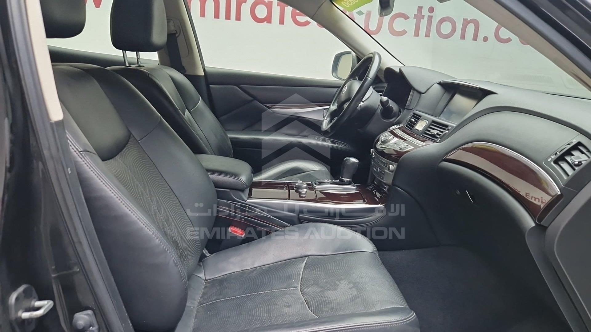 2015 INFINITI Q70 VIN: JN1BY1APXFM540348