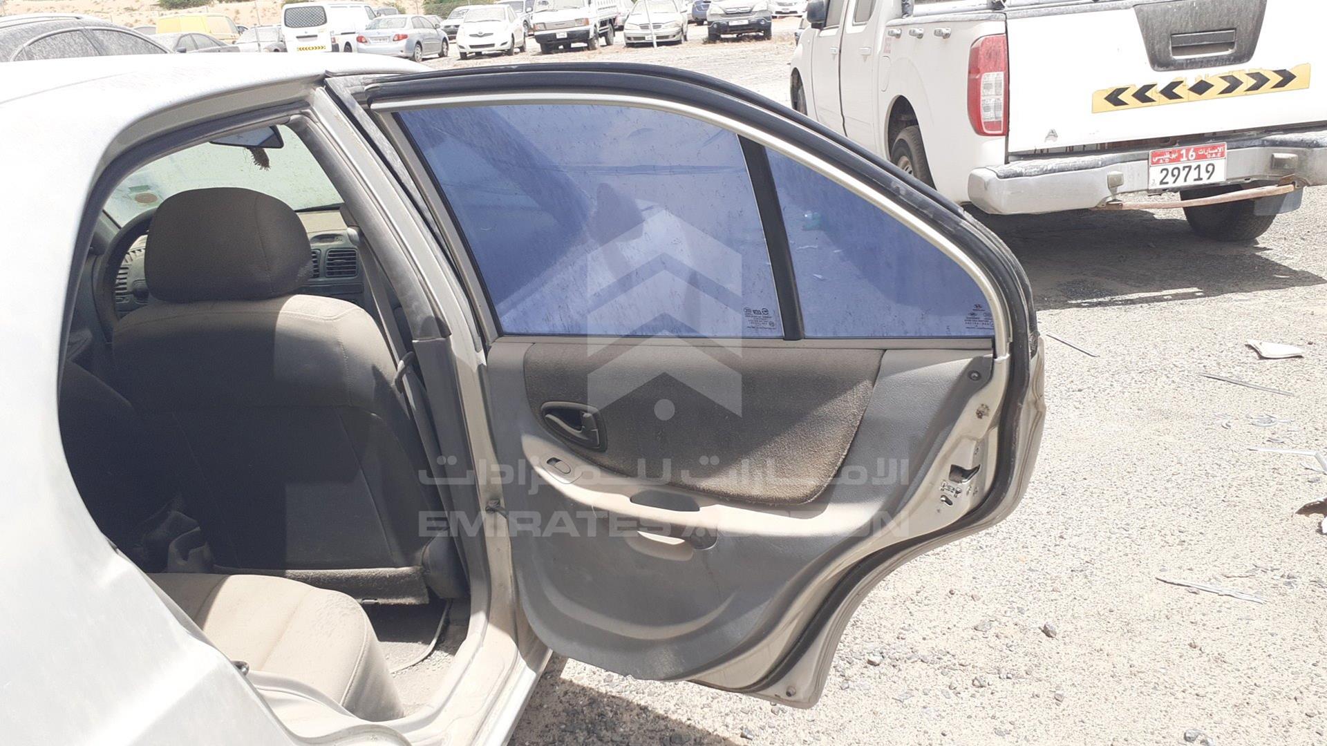 2005 HYUNDAI ACCENT VIN: KMHCG41G15U618273