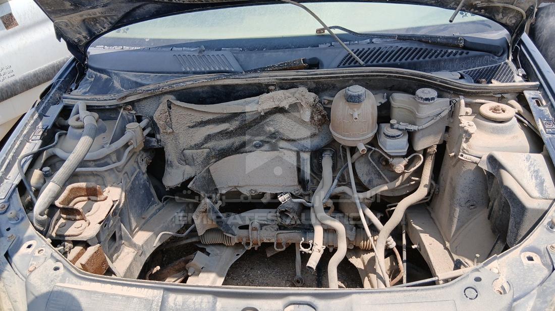 2005 Renault Clio — Engine Bay — Photo 25