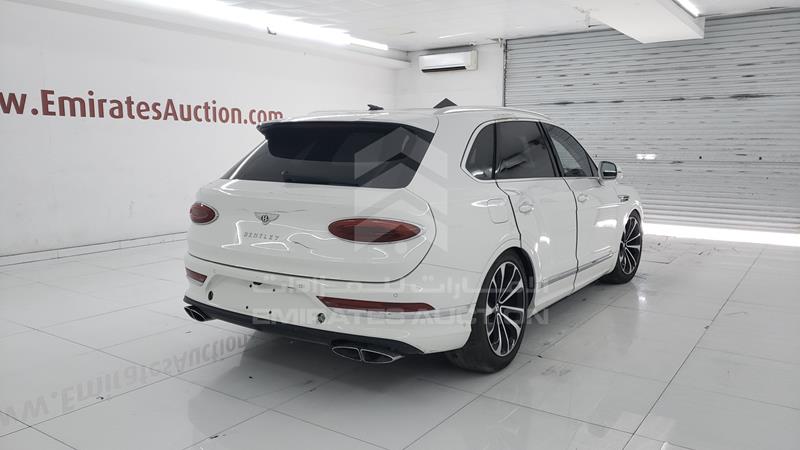 SJAAM2ZV0NC039794 Auction: EmiratesAuction Lot: 405218 SJAAM2ZV0NC039794 Bentley Bentayga 2022 WHITE Photo 7