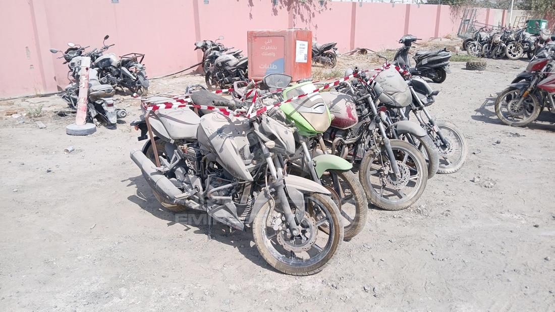 5 Motorbikes — Front Right Angle — Photo 13
