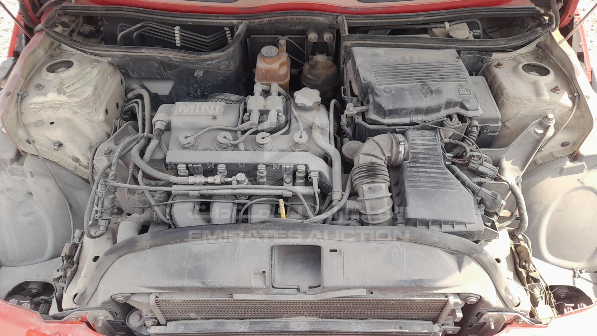 2005 MINI COOPER VIN: WMWRC33595TK60424