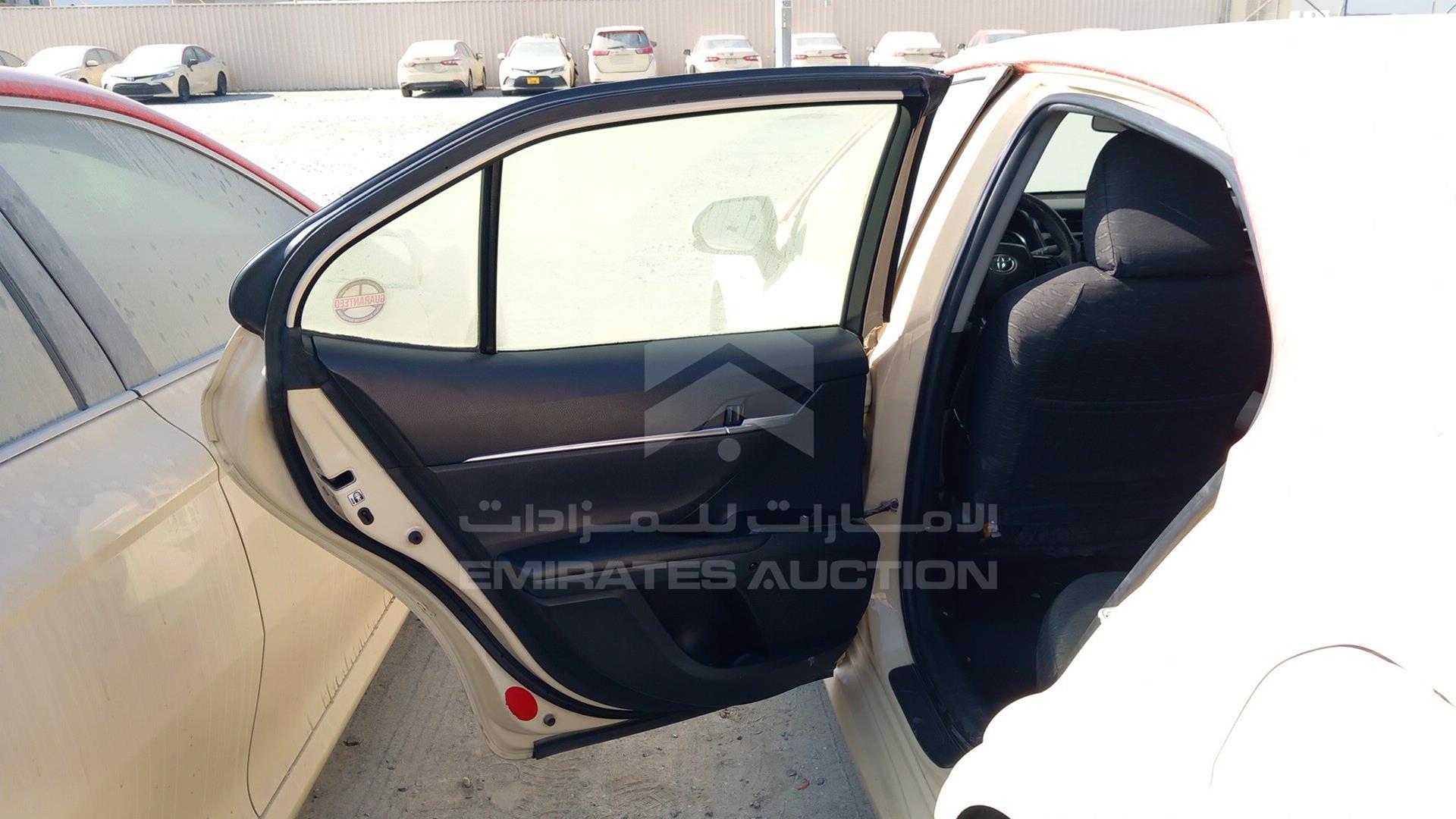 2018 TOYOTA CAMRY VIN: JTNB29HK2J3011400
