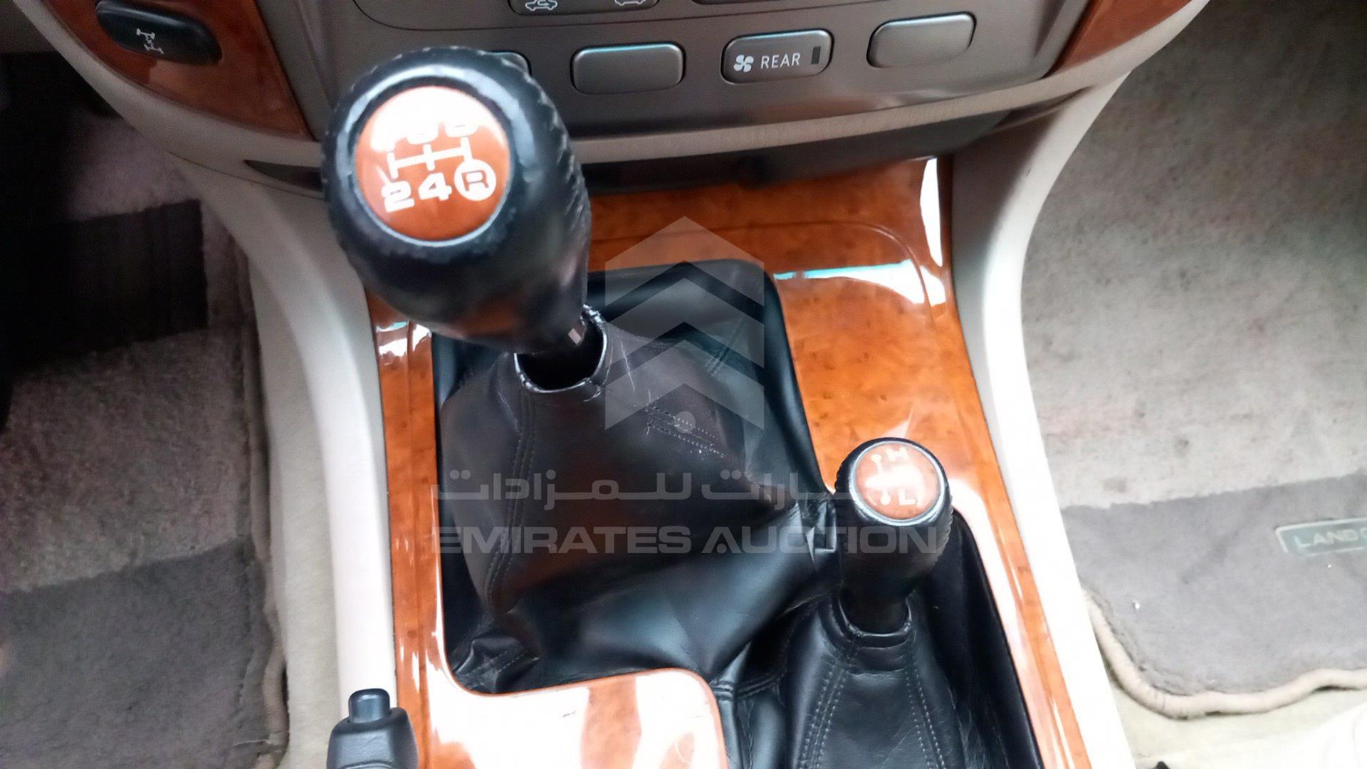 2006 TOYOTA LAND CRUISER VIN: JTEHT05J762085164