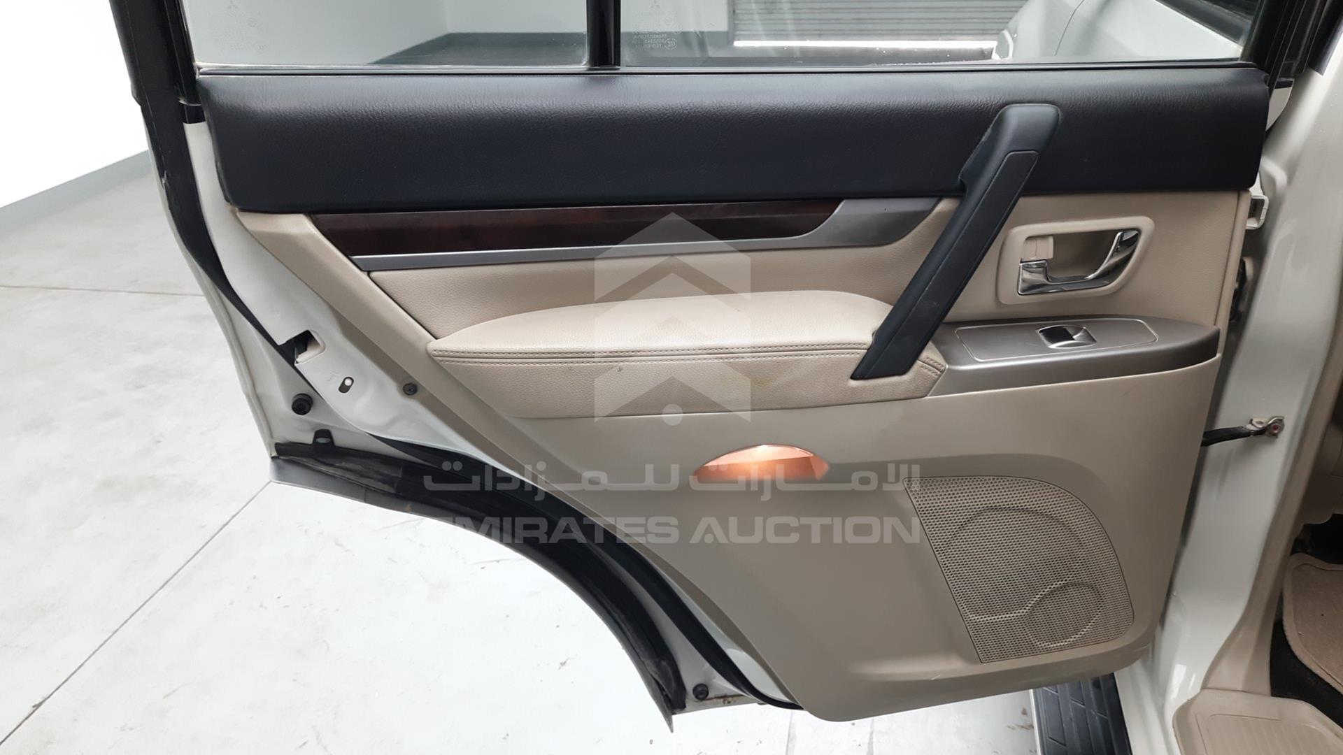 2017 MITSUBISHI PAJERO VIN: JE4MR62N3HJ705986