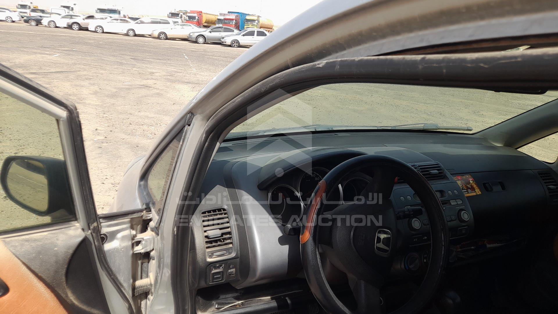 2004 HONDA JAZZ VIN: JHMGD18674S400163
