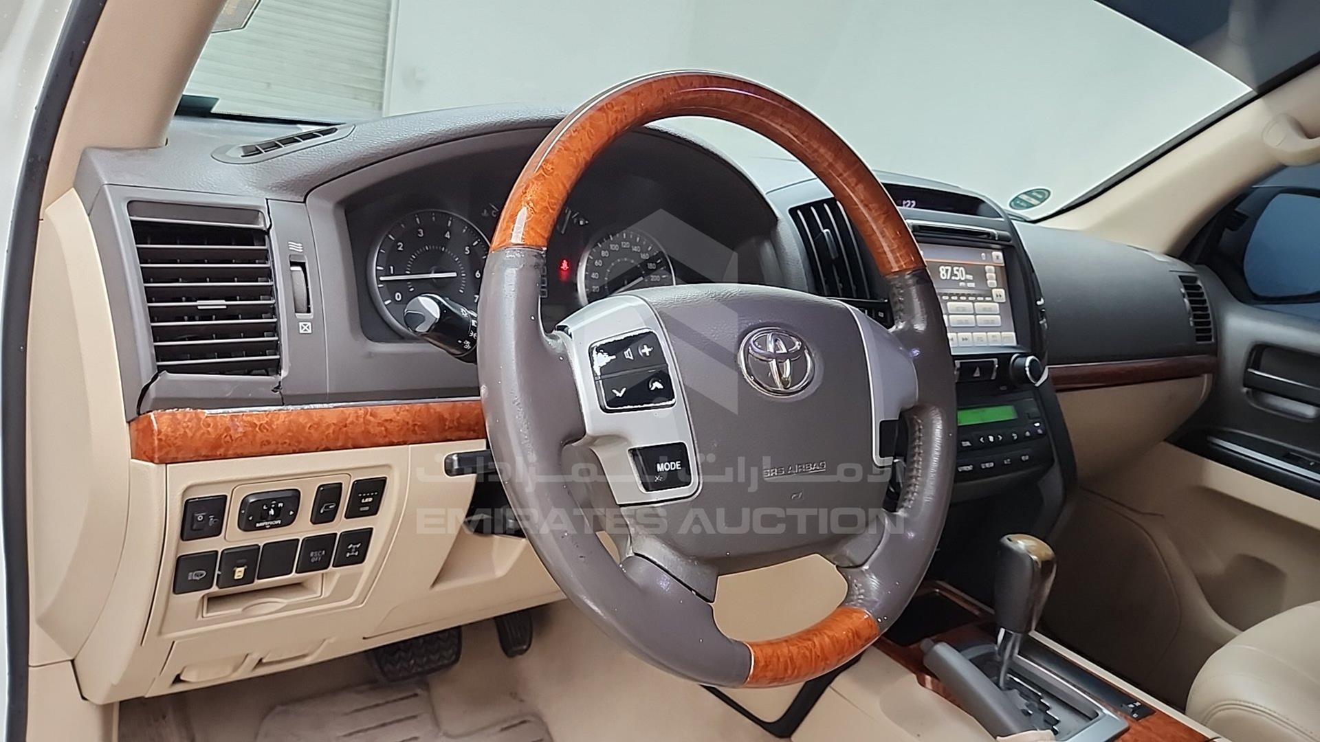 2014 TOYOTA LAND CRUISER VIN: JTMHX09J9E5043076