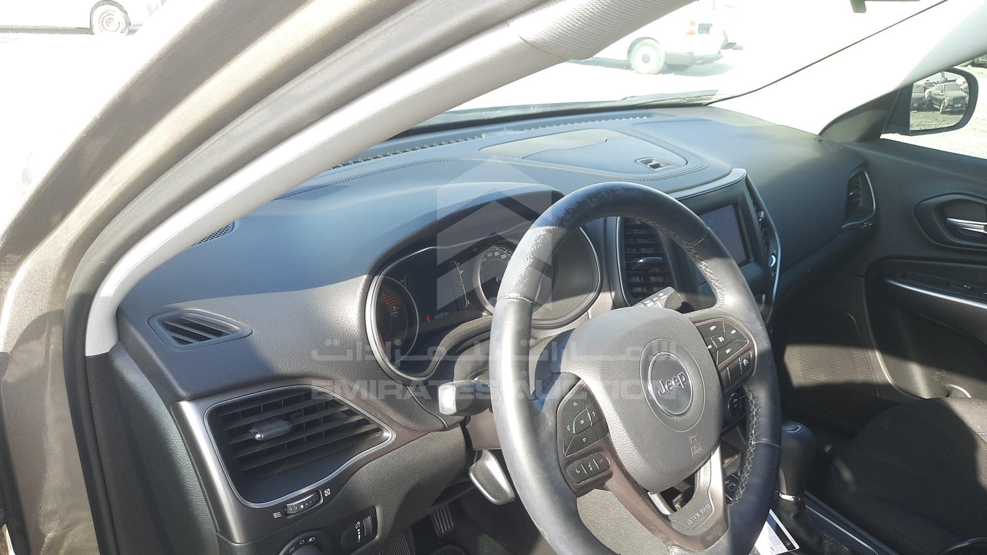 2019 JEEP CHEROKEE VIN: 1C4PJLAX4KD403712