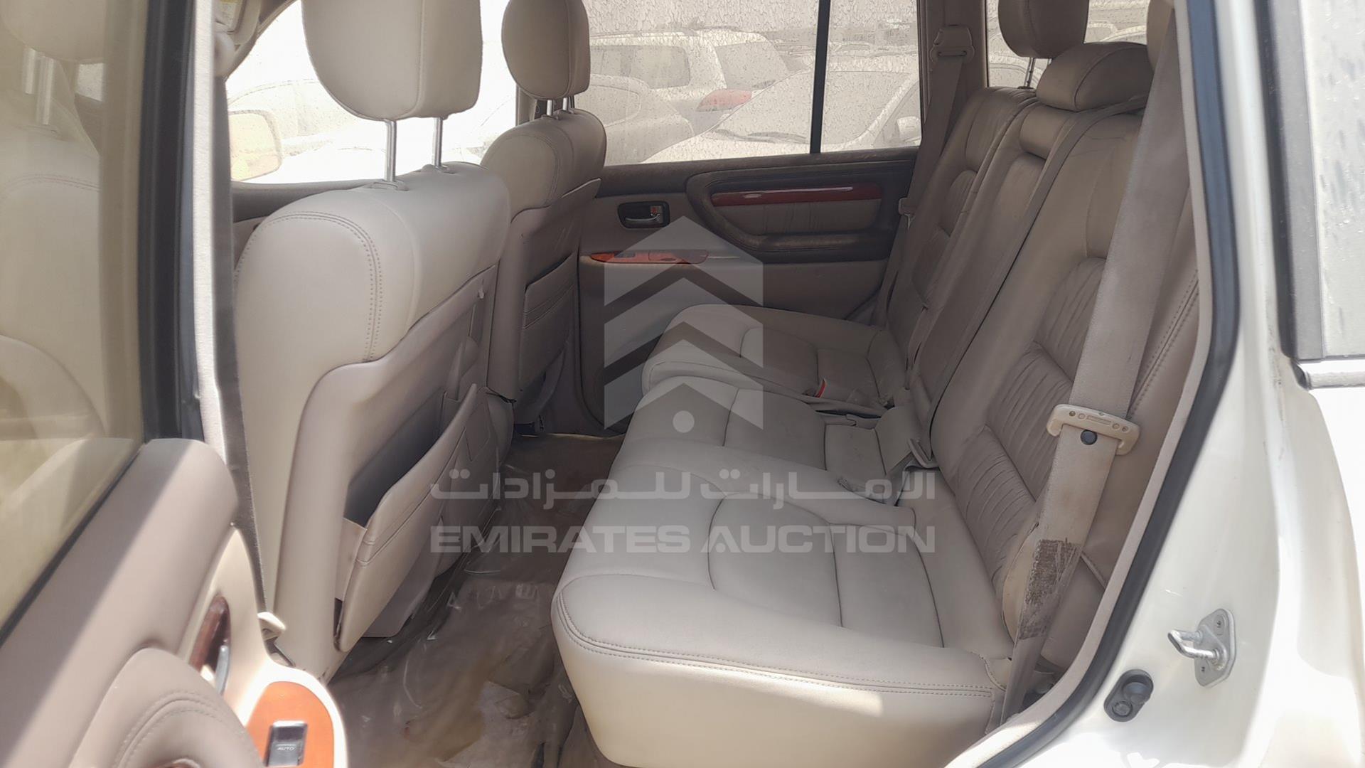 2000 LEXUS LX 470 VIN: JT6HT00W5Y0101679