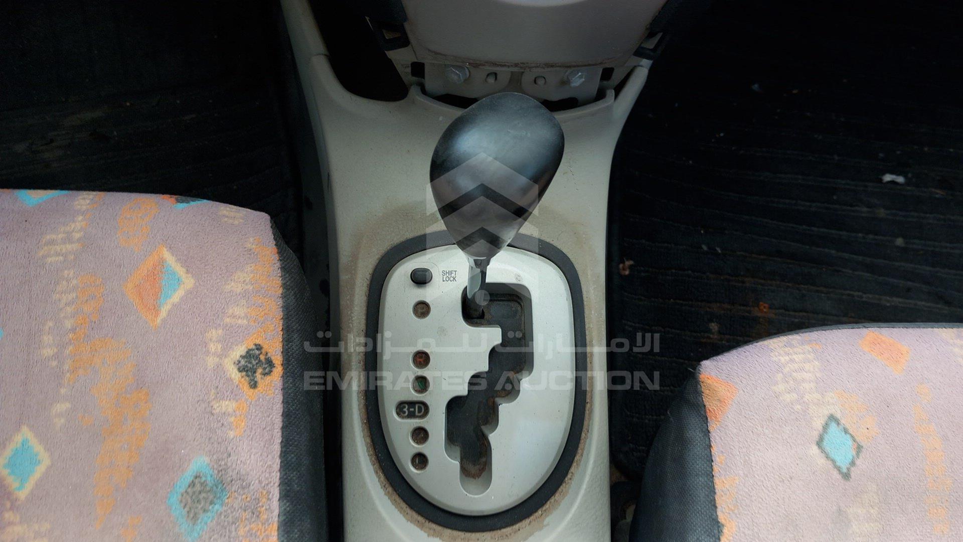 2007 TOYOTA YARIS VIN: JTDBW923X71057071