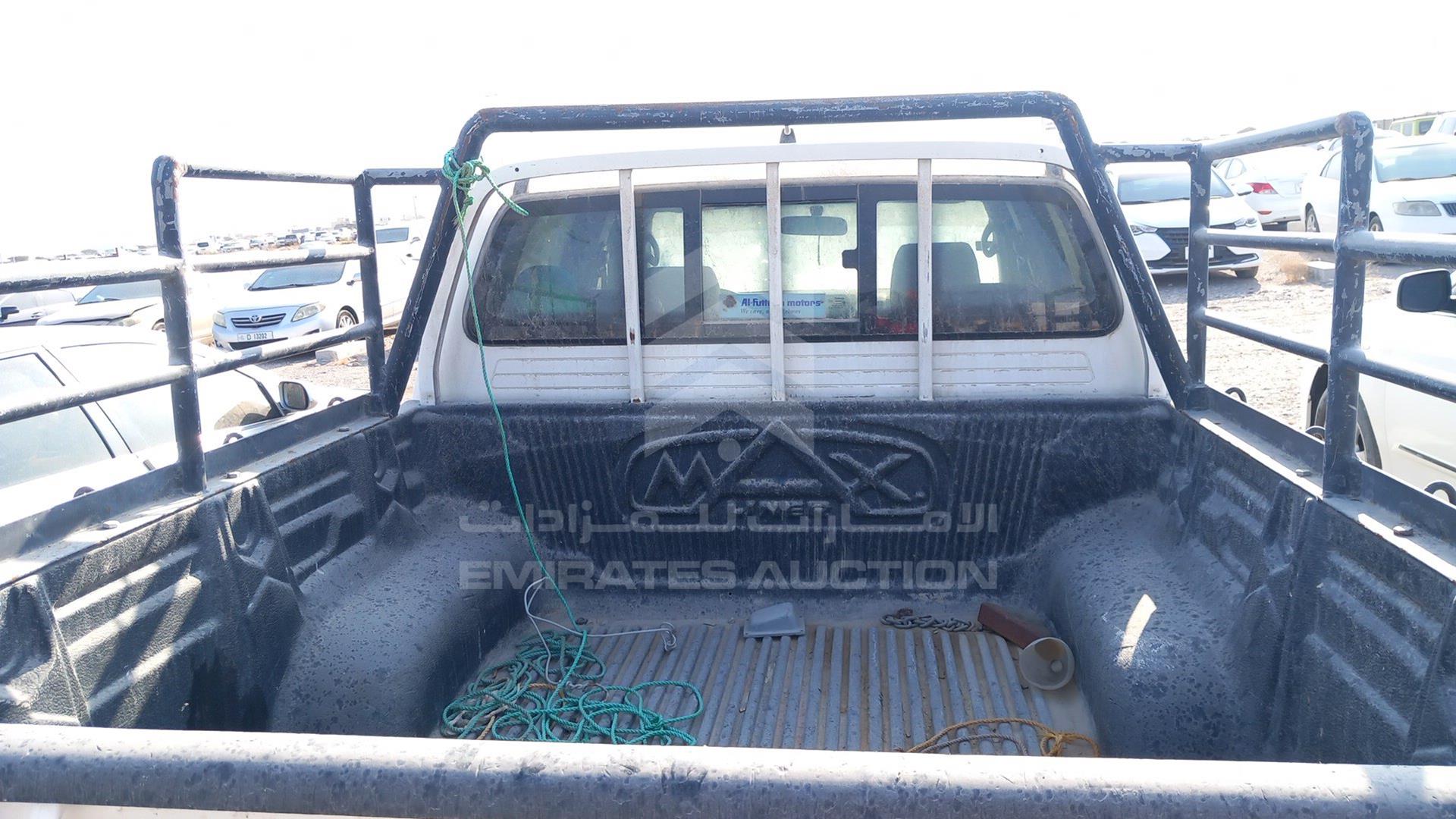 2013 TOYOTA HILUX VIN: MR0FX22G9D1367573