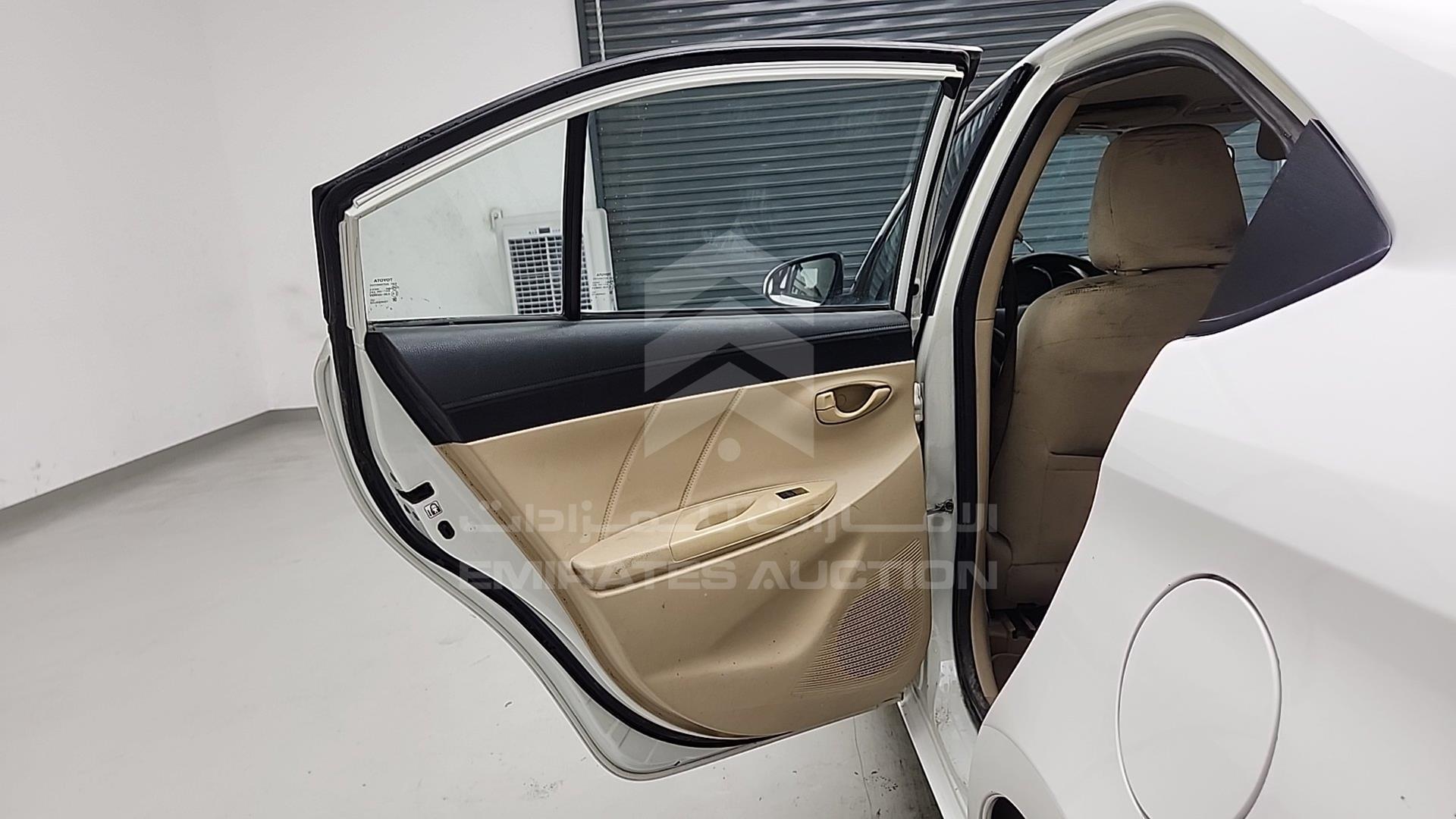 2015 TOYOTA YARIS VIN: MHFBT9F34F6028237