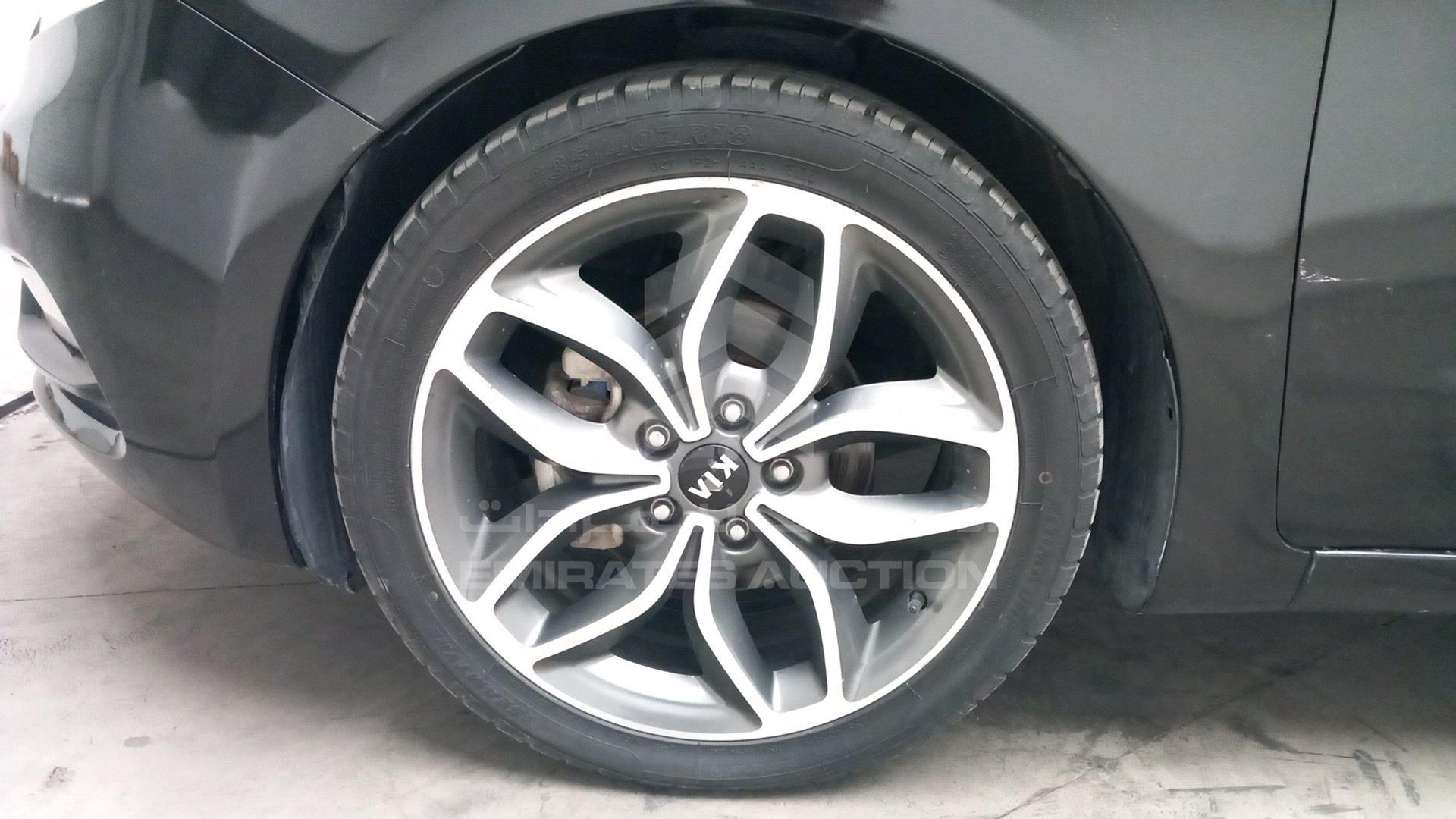 2016 KIA CERATO VIN: KNAFZ511XG5534427