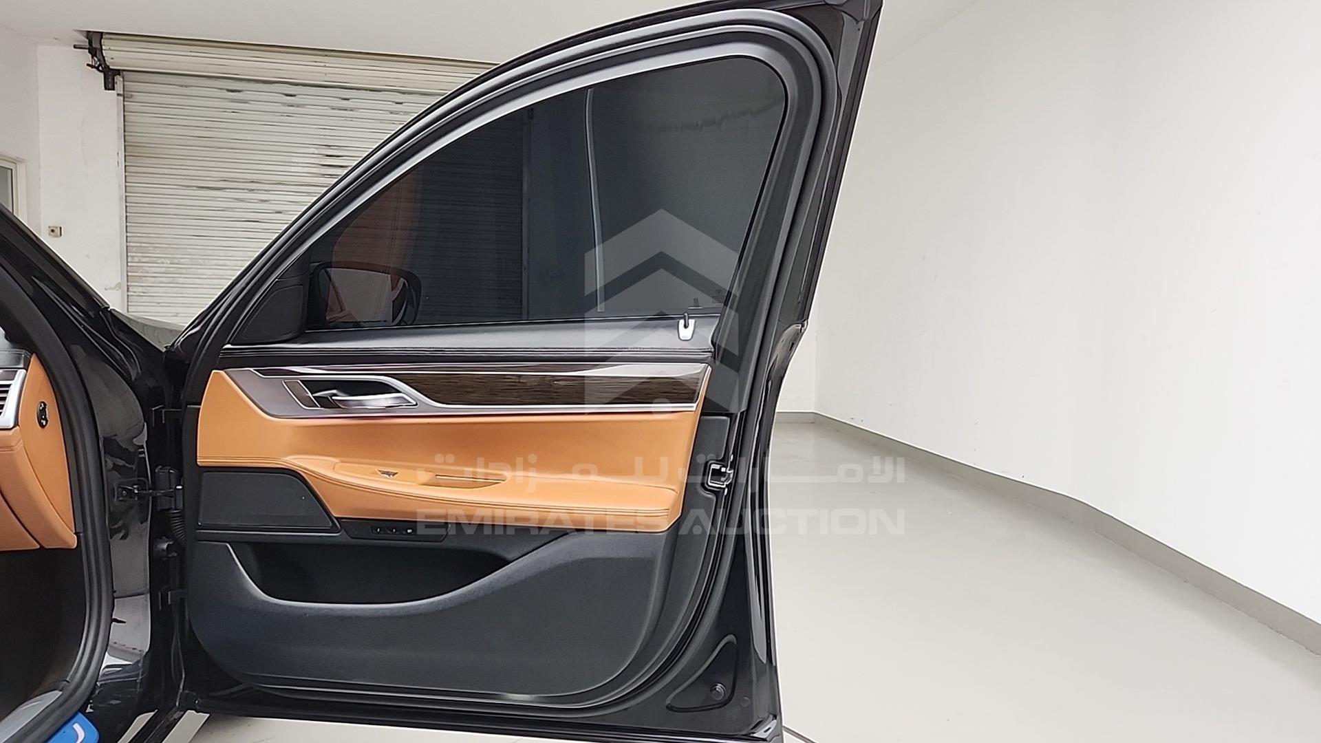 2020 BMW 730 VIN: WBA7T0A01LGJ07815