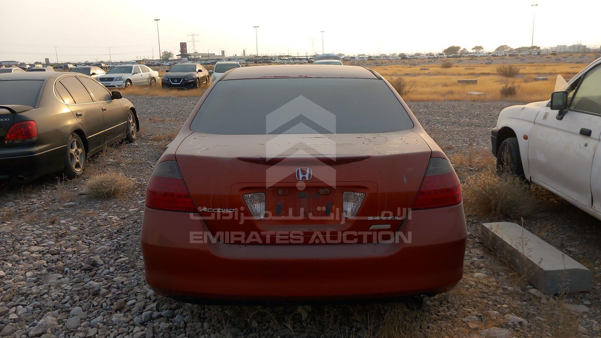 2006 HONDA ACCORD VIN: JHMCM56526C404585