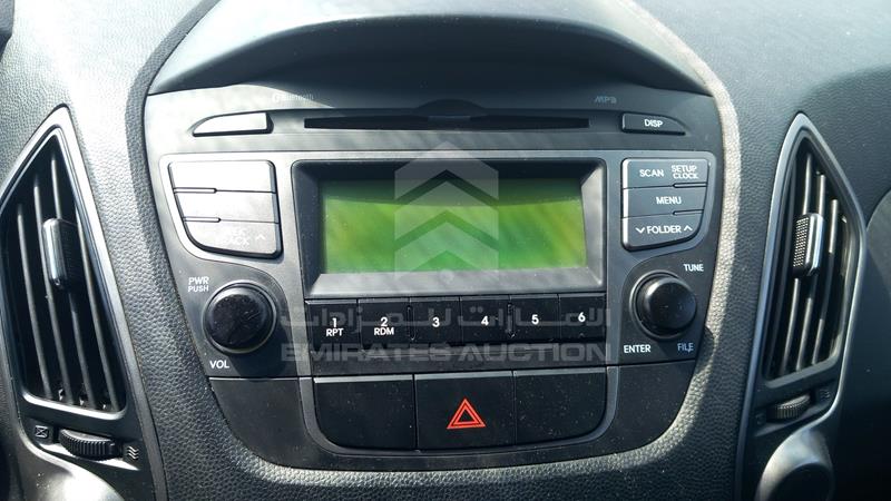KMHJT81C4EU851006 Auction: EmiratesAuction Lot: 408515 KMHJT81C4EU851006 Hyundai Tucson 2014 BLUE Photo 17