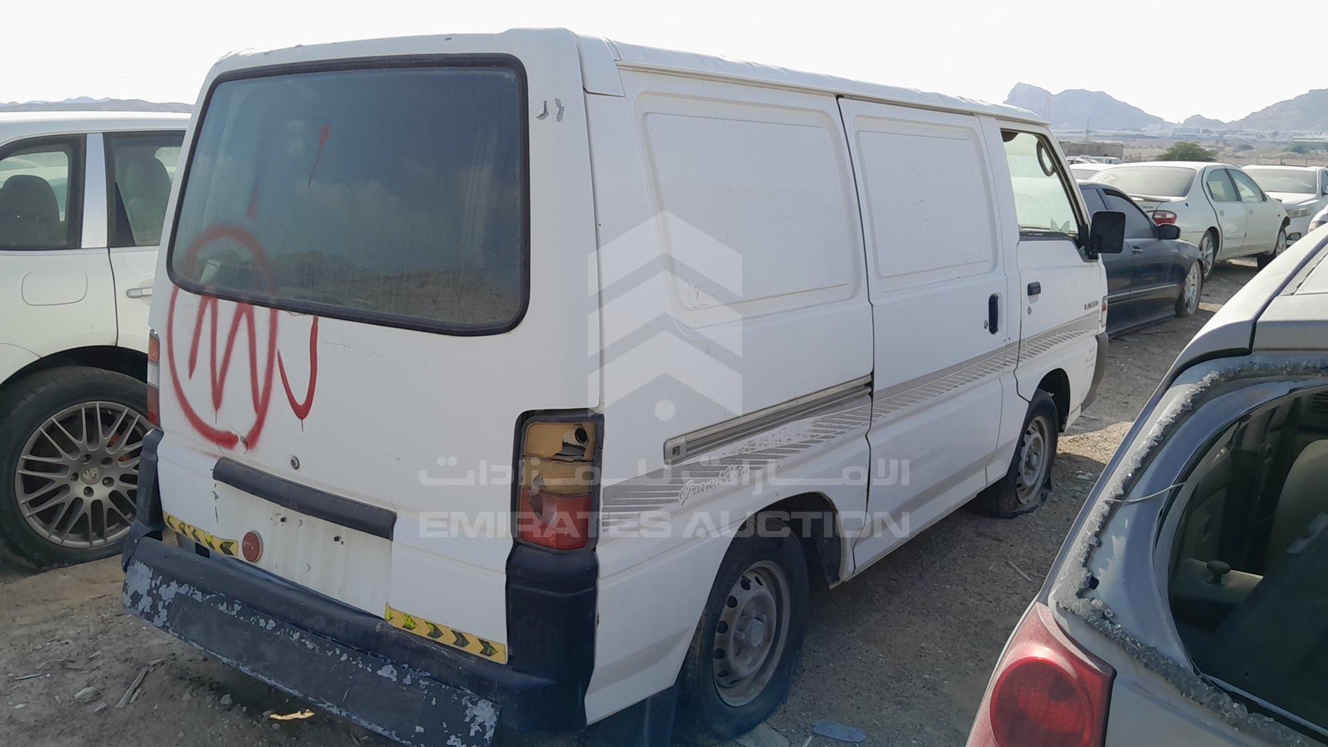 2004 MITSUBISHI L 300 VIN: JMYGNP03V5A770856
