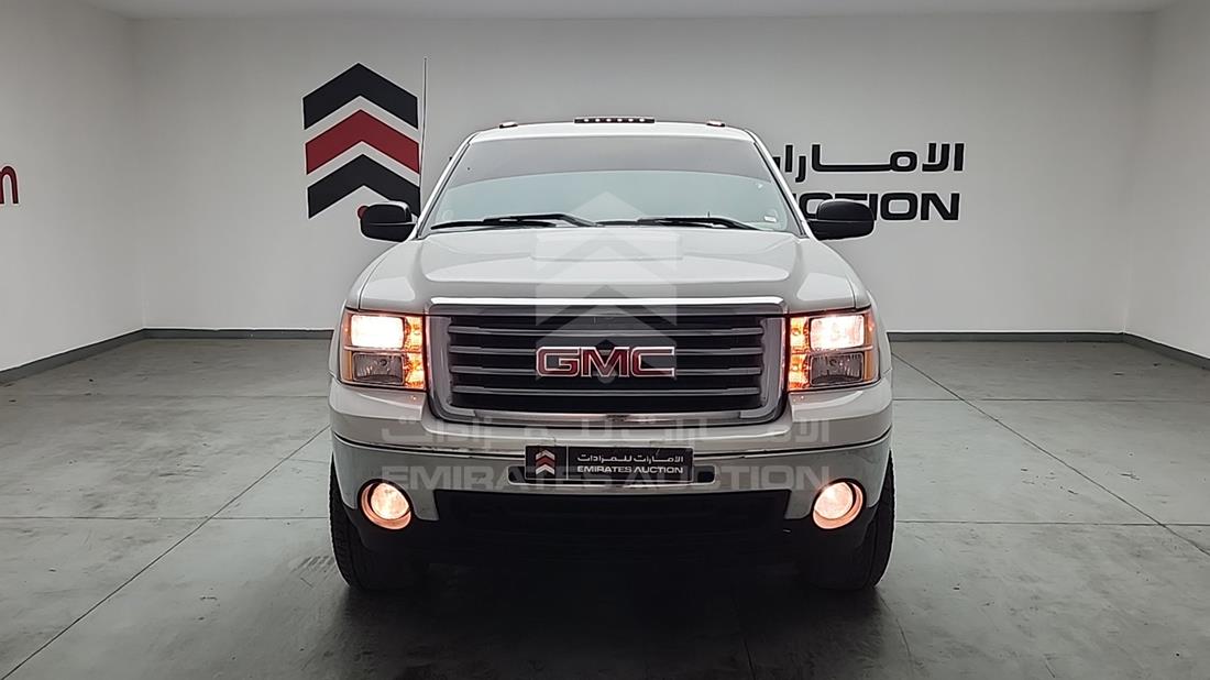 2011 GMC Sierra — Full Front View — Photo 1