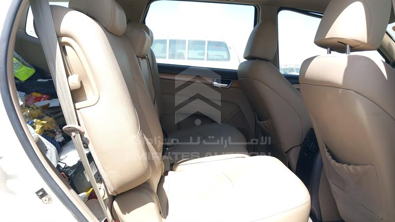 KNAKN8119F5122686 Auction: EmiratesAuction Lot: 406990 KNAKN8119F5122686 Kia Mohave 2015 WHITE Photo 19
