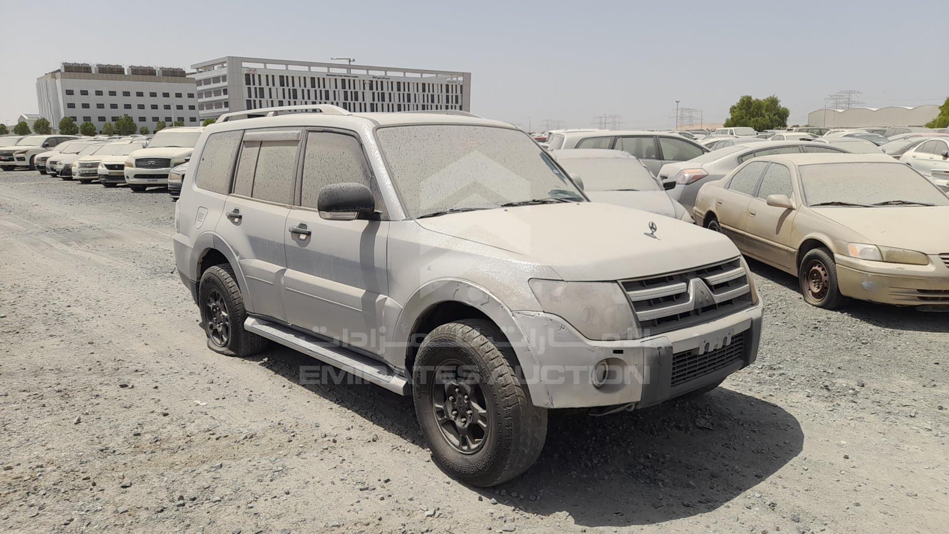 2008 MITSUBISHI PAJERO VIN: JMYLRV93W8J721894