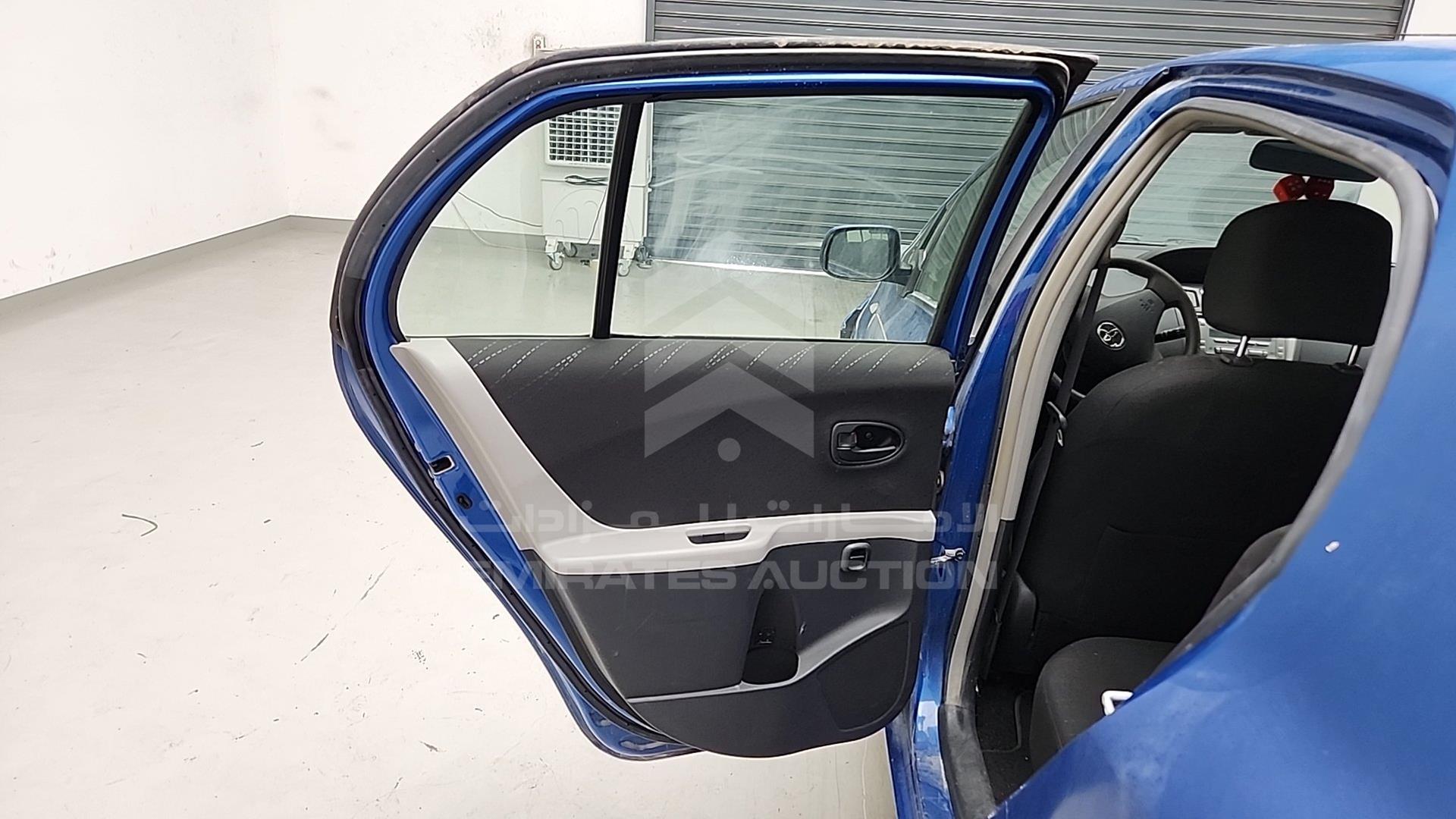 2007 TOYOTA YARIS VIN: JTDKW923175049028