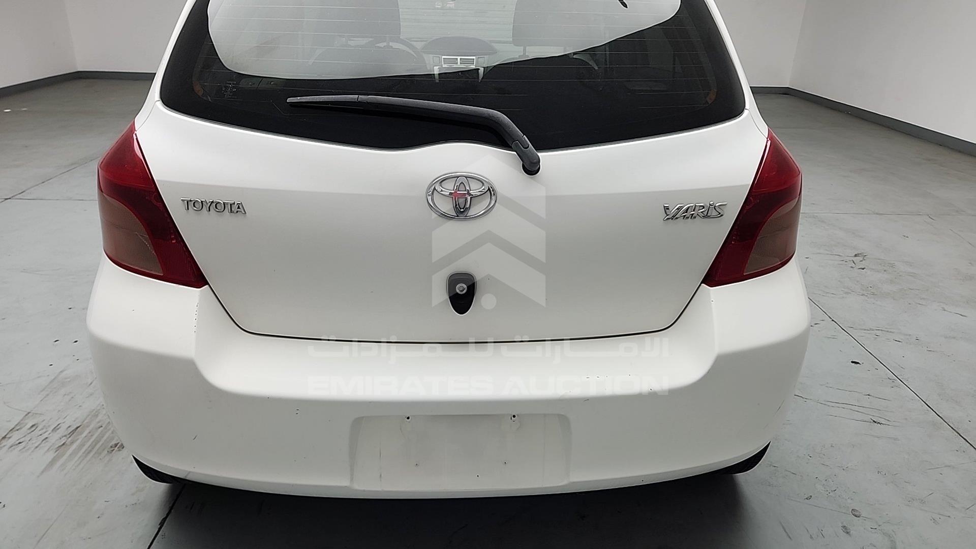 2008 TOYOTA YARIS VIN: JTDKW923185102750
