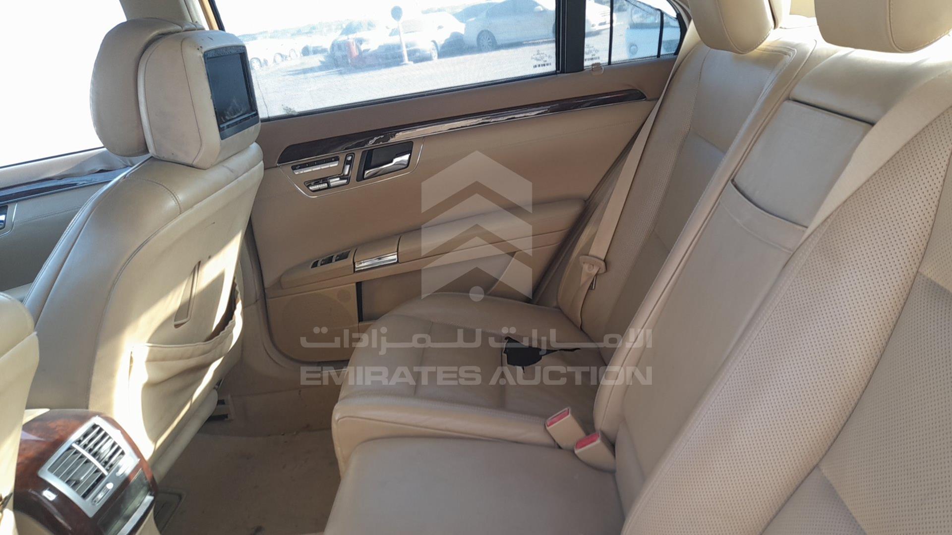 2011 MERCEDES S 500 VIN: WDDNG7BB5BA352292