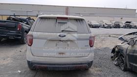 2016 Ford Explorer — Rear View — Photo 6 — Thumbnail