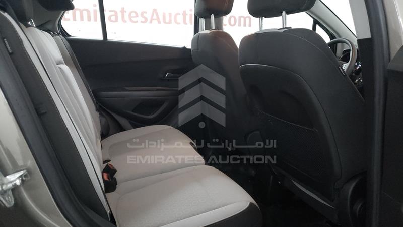 KL7CJKSB3LB353620 Auction: EmiratesAuction Lot: 409549 KL7CJKSB3LB353620 Chevrolet Trax 2020 BROWN Photo 24