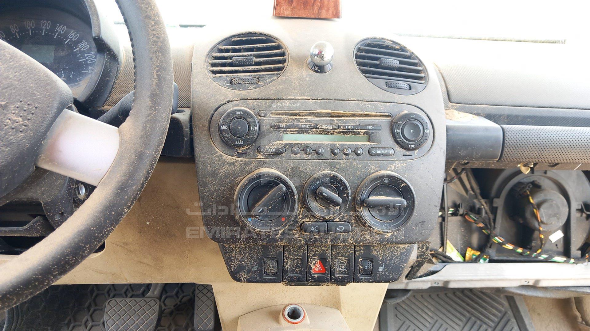 2002 VOLKSWAGEN BEETLE VIN: WVWZZZ9CZ2M627869
