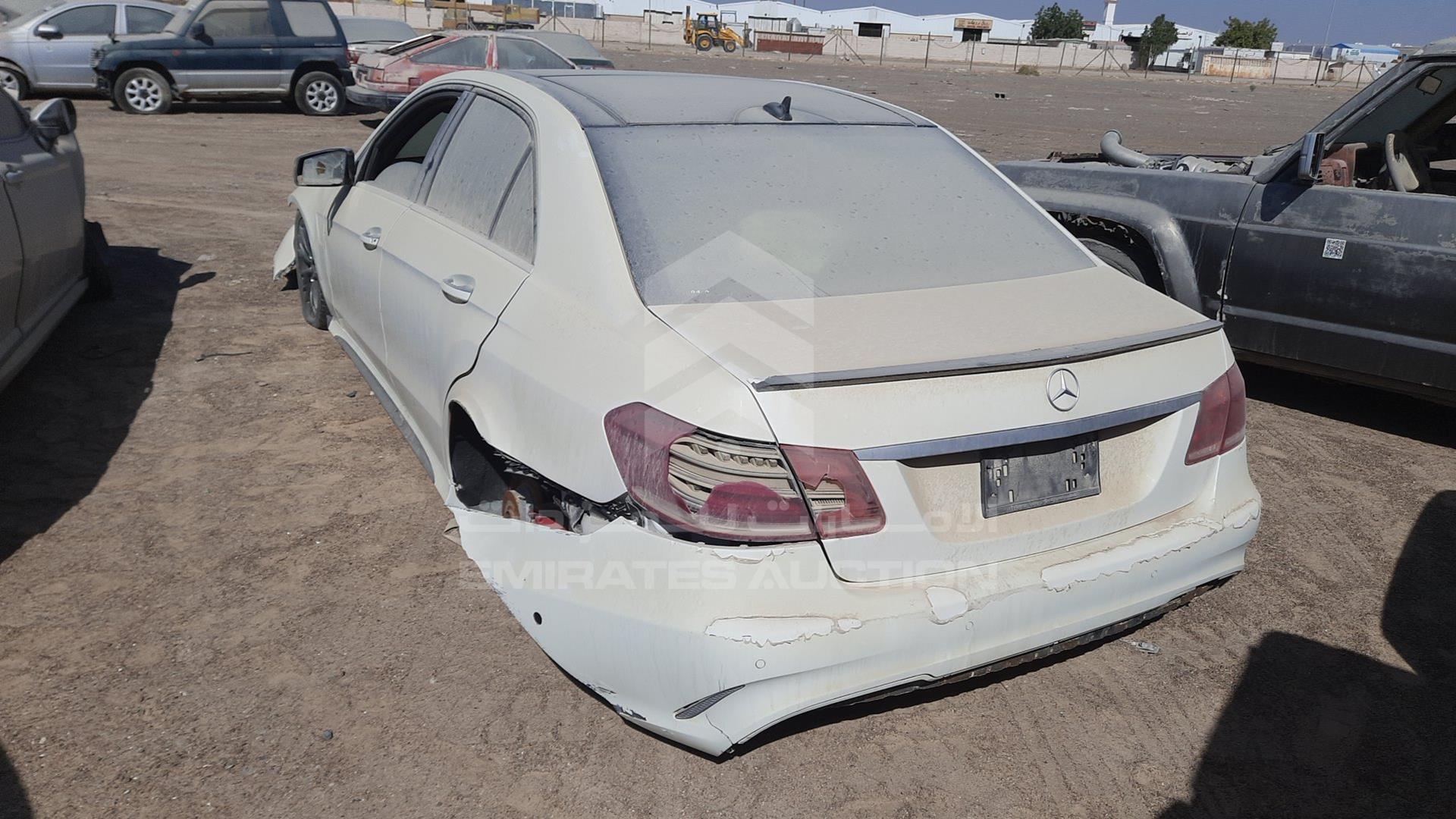 2010 MERCEDES E 550 VIN: WDDHF7CBXAA029143