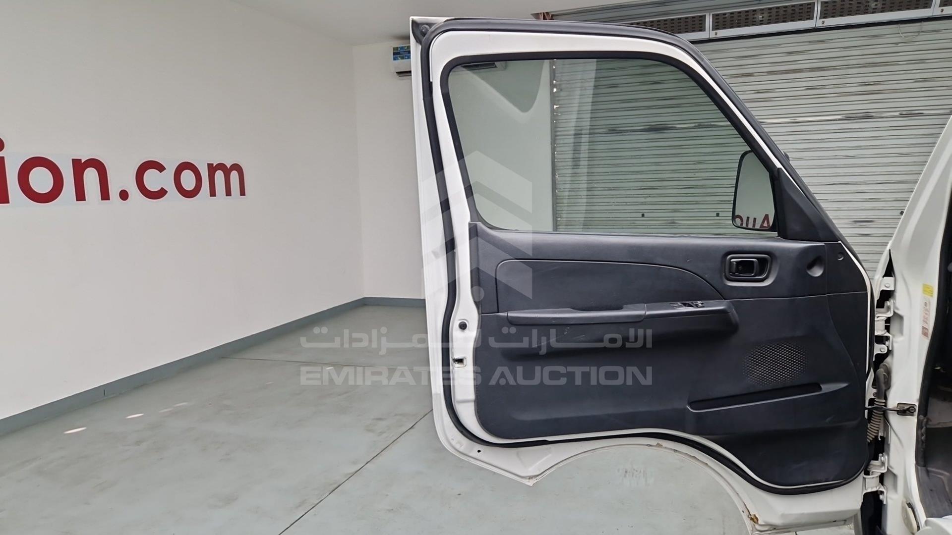 2010 NISSAN URVAN VIN: JN6AE54SXAX020664