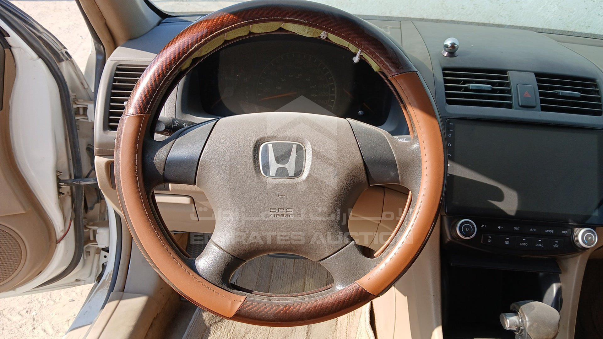 2005 HONDA ACCORD VIN: JHMCM56555C413652