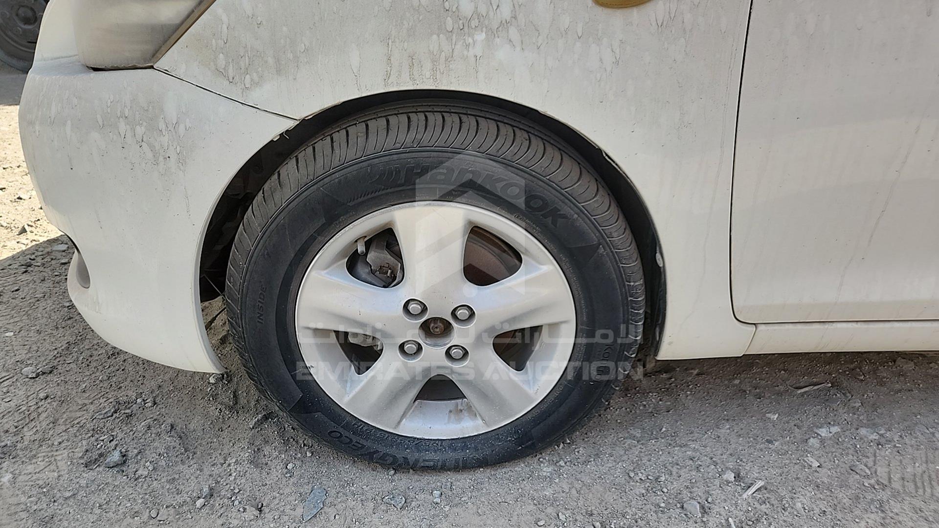2008 TOYOTA YARIS VIN: JTDBW923081084913