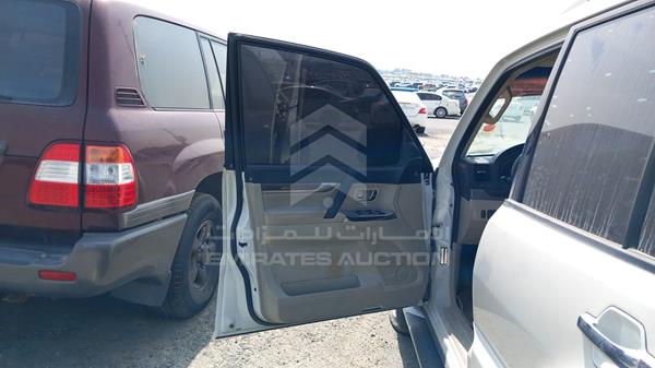 JMYLRV95WEJ708001 Mitsubishi Pajero