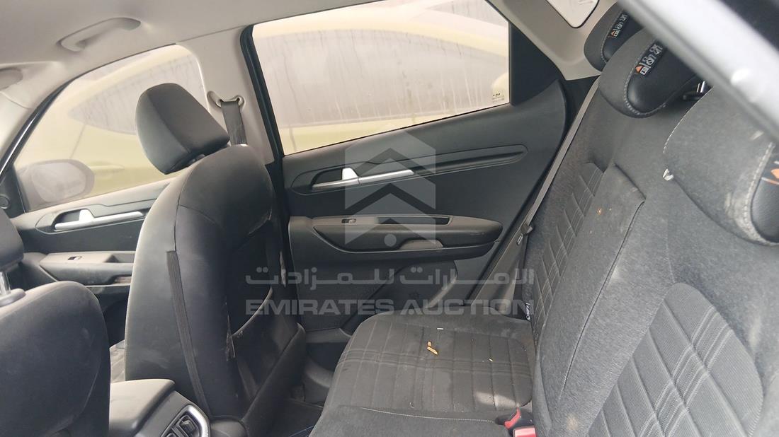 كيا سونيت 2024 — زاوية الراكب الخلفي اليسرى — صورة 18