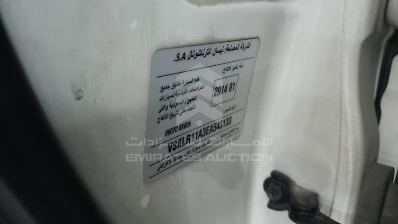 VSKLR11A3EA543133 Auction: EmiratesAuction Lot: 405690 VSKLR11A3EA543133 Nissan Pathfinder 2014 WHITE Photo 3