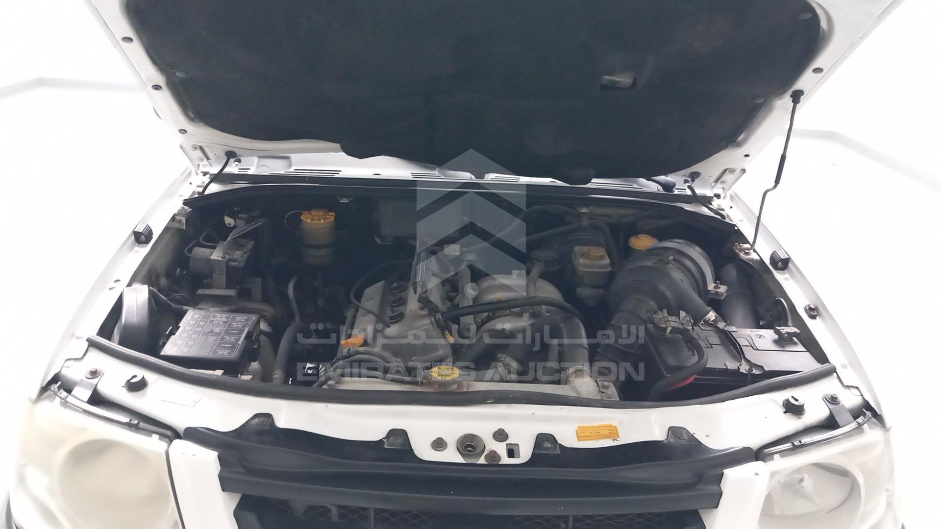 2015 TATA XENON VIN: MAT464703FSL00405