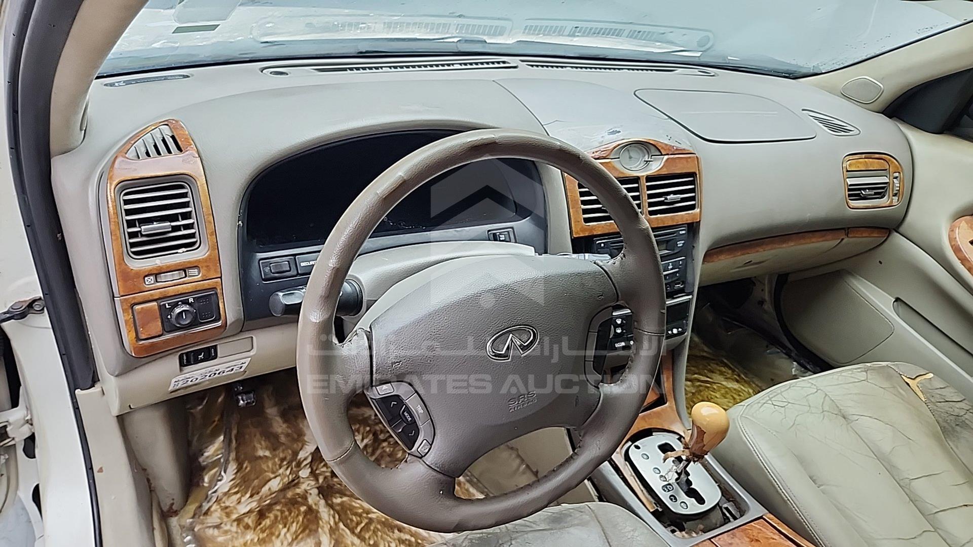 2002 INFINITI --- VIN: JNKDA31A52T022082