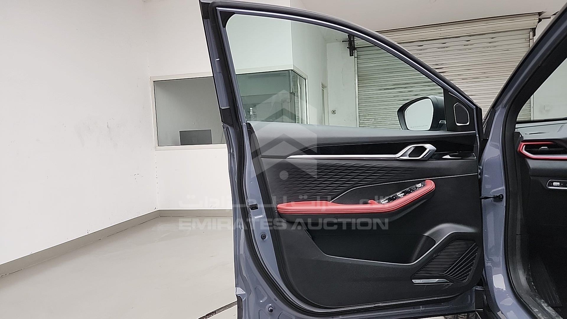 2024 GEELY COOLRAY VIN: LB37622Z0RX502926